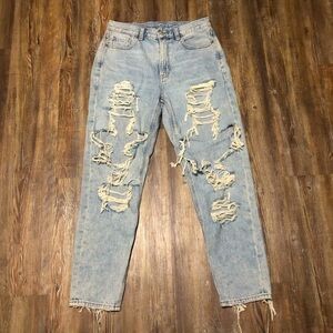 American Eagle Jeans Women's 4 Mom Destroyed Trashed Denim High Rise Retro Fit